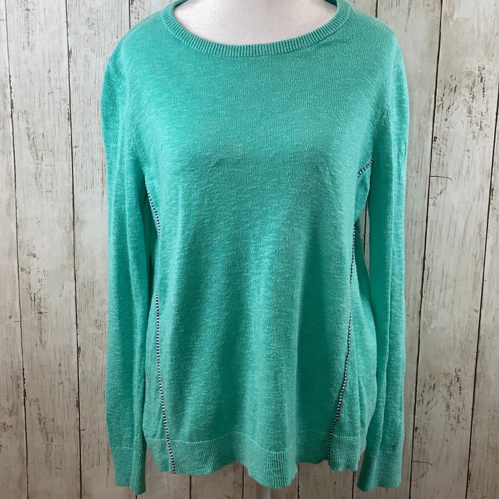 Vineyard Vines long sleeved sweater- GREAT CONDITION- Size Medium